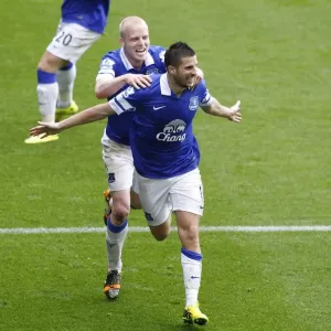 Triumphant Everton: Mirallas, Naismith Rejoice over Arteta's Own Goal (3-0 vs Arsenal, 06-04-2014) Triumphant Everton: Mirallas, Naismith Rejoice over Arteta's Own Goal (3-0 vs Arsenal, 06-04-2014)