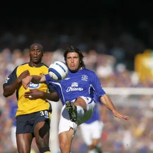 Valente vs Roberts: The Defiant Moment of Football Courage Valente vs Roberts: The Defiant Moment of Football Courage