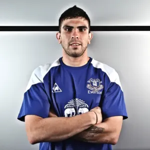 Everton FC Print: Denis Stracqualursi Signing Everton FC Print: Denis Stracqualursi Signing