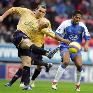 Wigan Athletic v Everton - Alan Stubbs and Antonio Valencia