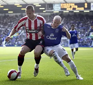 21 / 10 / 06 Phil Jagielka - Sheffield United in action against Andrew Johnson
