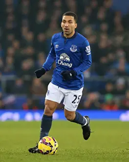 Aaron Lennon in Action: Everton vs Liverpool - Barclays Premier League Rivalry at Goodison Park