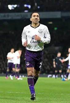 Football Full Length Fulllength Prints: Aaron Lennon Charges Forward in Premier League Battle at Stamford Bridge
