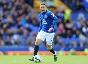 Images Dated 9th May 2015: Aiden McGeady in Action: Everton vs. Sunderland, Barclays Premier League at Goodison Park