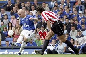 Andy Johnson's Thunderous Debut Debut: A Heart-stopping Shot Hits the Everton Crossbar