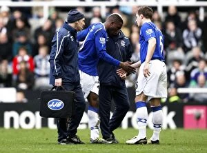 Images Dated 22nd February 2009: Anichebe Suffers Injury: Everton's Star Forward Exits Newcastle United vs Everton