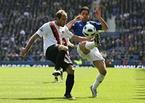 Images Dated 7th May 2011: Battle for the Ball: Arteta vs. Zabaleta - Everton vs. Manchester City (07 May 2011)
