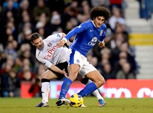 Images Dated 3rd November 2012: Battle for the Ball: Fellaini vs. Baird - Fulham vs. Everton (Barclays Premier League)