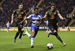 Images Dated 22nd September 2015: Battle for the Ball: Hurtado vs Funes Mori & McCarthy - Everton vs Reading, Capital One Cup
