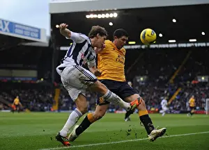 Battle for the Ball: Stracqualursi vs. Jones at The Hawthorns - Everton vs. West Bromwich Albion, Premier League (2012)