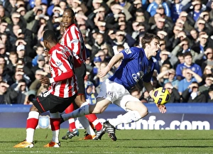 Battle at Goodison Park: Seamus Coleman vs. Stephane Sessegnon - Everton vs. Sunderland, Barclays Premier League (26 February 2011)
