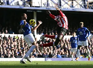 Framed Print : A Battle for Supremacy: Jermaine Beckford vs John Mensah - Everton vs Sunderland (Barclays Premier League, 26 February 2011) Framed Print : A Battle for Supremacy: Jermaine Beckford vs John Mensah - Everton vs Sunderland (Barclays Premier League, 26 February 2011)