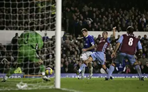 Beattie vs Bouma: Everton vs Aston Villa Clash in FA Barclays Premiership (06/07)