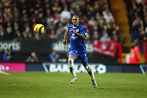 Charlton 2 Everton 0 28-12-04 Prints: Charlton 2 Everton 0 28 12 04, MARCUS BENT BURSTS FORWARD