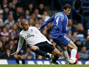 Chelsea v Everton Collection: Chelsea v Everton - James Vaughan in action against Khalid Boulahrouz