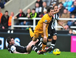 Clash at St. James Park: Danny Guthrie vs. Leighton Baines - Premier League Showdown (Newcastle United vs. Everton, 05 November 2011)