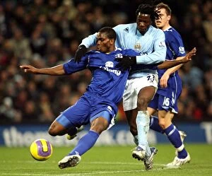 Man City v Everton Collection: Clash of Titans: Mwaruwari vs. Yobo - Manchester City vs. Everton (Premier League, 25/2/08)