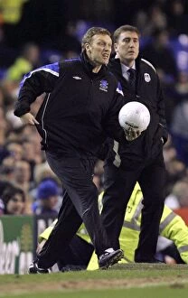 Images Dated 18th January 2006: David Moyes Eagerly Awaits Everton's Return to Action