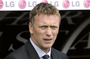 Images Dated 13th September 2009: David Moyes: Everton Manager's Intense Pre-Match Focus at Craven Cottage (Premier League Soccer)