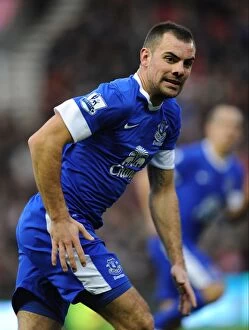 Images Dated 15th December 2012: Determined Darron Gibson: A Fighting Draw for Everton at Stoke City (15-12-2012)