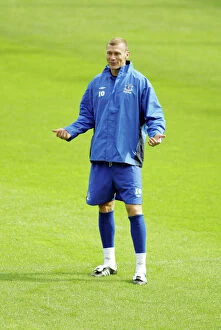 Images Dated 12th August 2004: Duncan Ferguson Training at Everton's Goodison Park