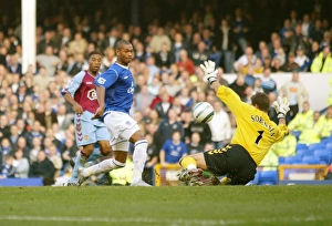 Everton 1 A. Villa 1 Collection: Everton 1 A. Villa 1