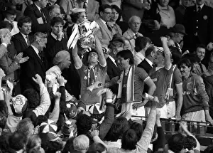 Everton FC: Kevin Ratcliffe Lifts the FA Cup after Historic 2-0 Victory over Watford (1984)