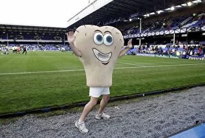 Images Dated 24th November 2007: Everton FC vs Sunderland: Male Cancer Awareness Campaign at Goodison Park (2007)