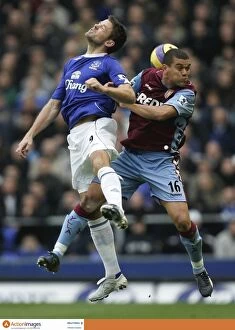 Everton v Aston Villa 11 / 11 / 06 Aston Villas Wilfred Bouma and Evertons James Beattie