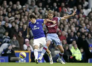 Everton v Aston Villa Evertons Simon Davies in action against Aston Villas Olof Mellberg