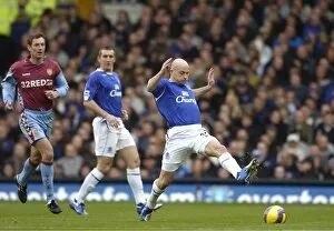 Everton v Aston Villa Collection: Everton v Aston Villa Park - Lee Carsley