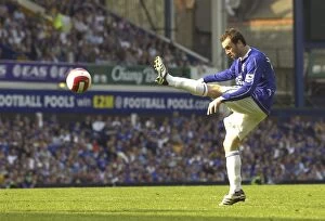 Images Dated 15th April 2007: Everton v Charlton Athletic James McFadden shoots at goal