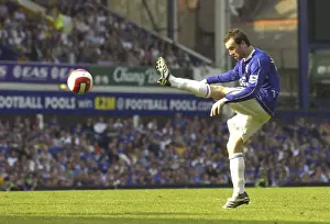 Everton v Charlton Athletic James McFadden shoots at goal