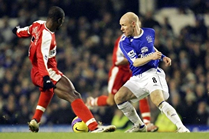 Everton v Middlesbrough Collection: Everton v Middlesbrough Andrew Johnson in action with Middlesboroughs George Boateng