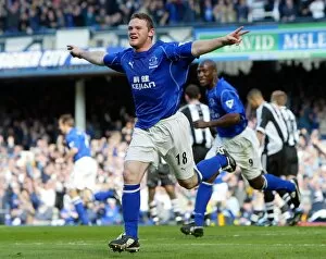 Wayne Rooney Collection: Everton v Newcastle United