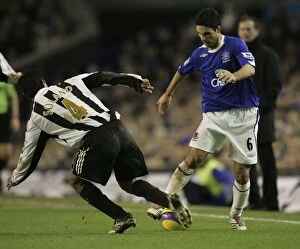 Everton v Newcastle United Gallery: Everton v Newcastle United - Mikel Arteta and Newcastles Nolberto Solano