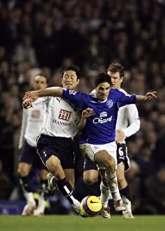 Match Action Collection: Everton v Tottenham Hotspur Mikel Arteta in action against Tottenhams Young Pyo Lee
