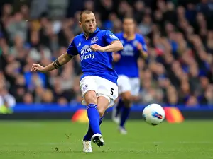 Everton vs Manchester United: John Heitinga in Action at Goodison Park (29 October 2011)