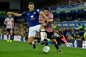 Images Dated 20th September 2017: Everton vs Sunderland: Carabao Cup Third Round Showdown at Goodison Park - Tom Davies vs Lynden