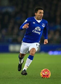 Images Dated 3rd January 2016: Everton vs. Tottenham Hotspur: Aaron Lennon's Thrilling Showdown at Goodison Park - Barclays