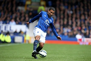 Football Full Length Ball Prints: Everton's Aaron Lennon in Thrilling Action: Everton vs Sunderland at Goodison Park - Barclays Premier League