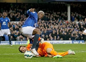 Images Dated 15th March 2015: Everton's Arouna Kone Dodges Tim Krul but Misses Goal: Everton vs Newcastle United, Premier League