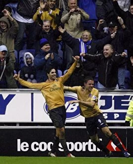 Wigan v Everton Collection: Evertons Arteta celebrates with Beattie after scoring against Wigan Athletic