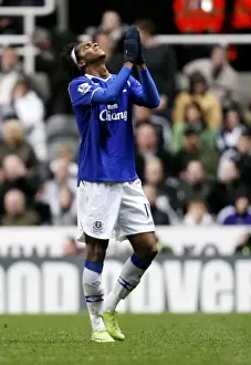 Everton's Disappointment: Jo Looks Dejected in Newcastle United Loss (08/09)