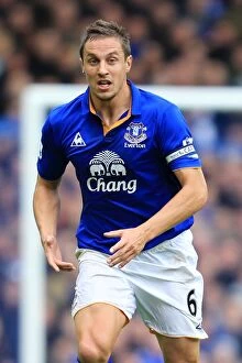 Images Dated 29th October 2011: Everton's Jagielka in Action: Everton vs Manchester United, Barclays Premier League (2011)