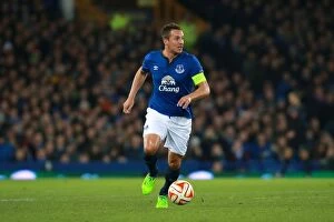 Images Dated 6th November 2014: Everton's Jagielka in Europa League Action