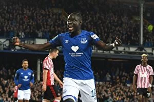 Images Dated 20th September 2017: Everton's Oumar Niasse Celebrates Third Goal in Carabao Cup Third Round