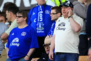 Everton's Passionate Stand: Molineux Showdown - Everton vs. Wolverhampton Wanderers (Barclays Premier League, 09 April 2011)