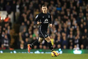 Everton's Ross Barkley in Action: Premier League Showdown at White Hart Lane (Everton vs. Tottenham Hotspur)