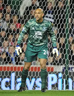 Everton's Tim Howard in Action: Premier League Battle at Britannia Stadium (01 May 2012)